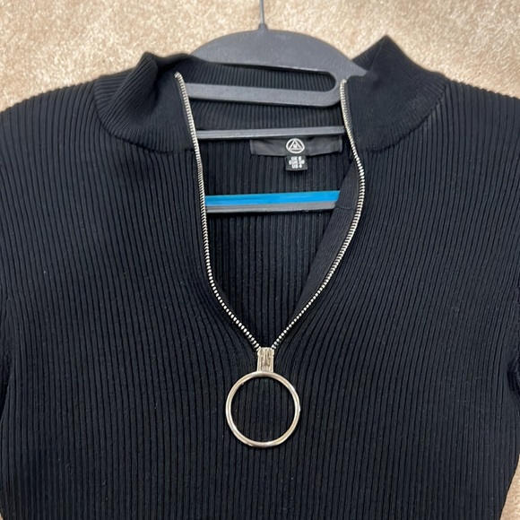 Misguided quarter zip bodysuit - Picture 2 of 2